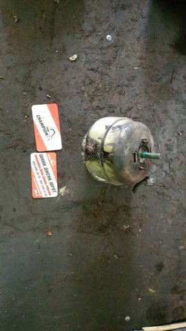 Подушка (опора) двигуна, ліва