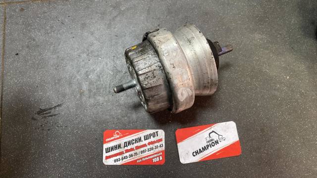 Подушка (опора) двигуна, права — фото 2