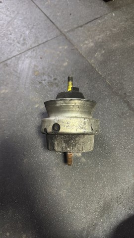 Подушка (опора) двигателя правая