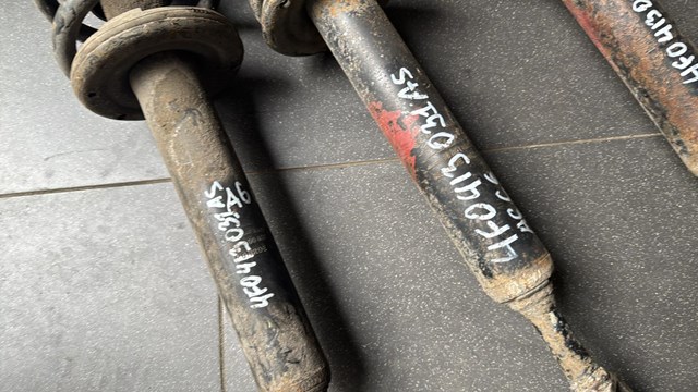 Амортизатор передний