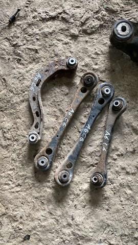 Рычаг задней подвески верхний левый/правый