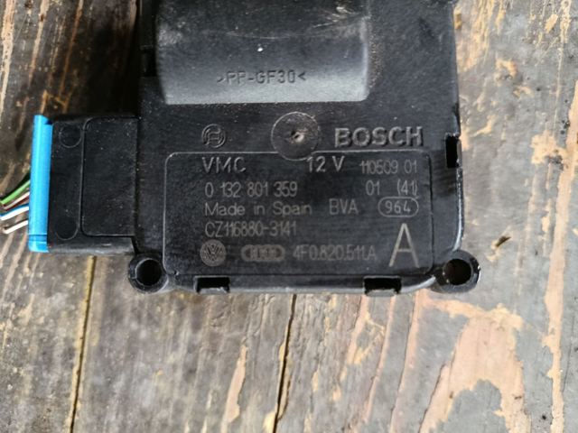 Двигун заслінки печі