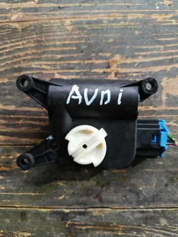 Двигун заслінки печі