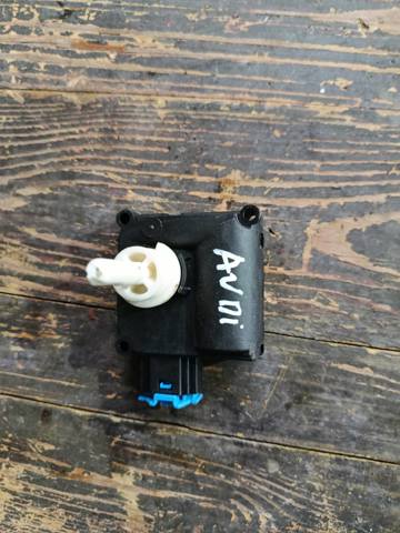 Двигун заслінки печі