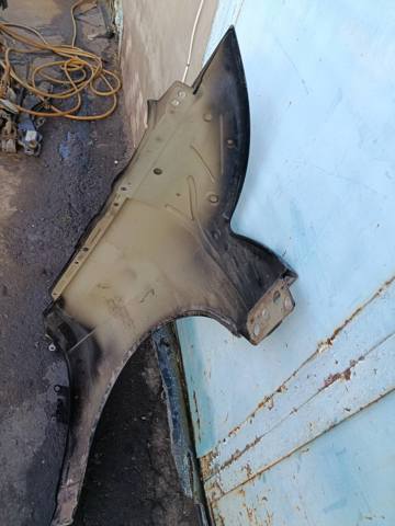 Крило переднє ліве Lift LY9B