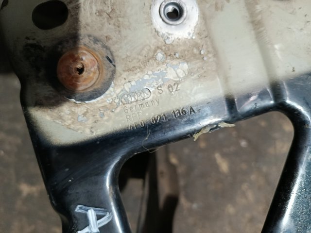 Кронштейн кріплення крила переднього правого, передній — фото 2