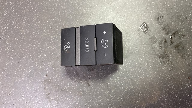 Блок кнопок в торпеду