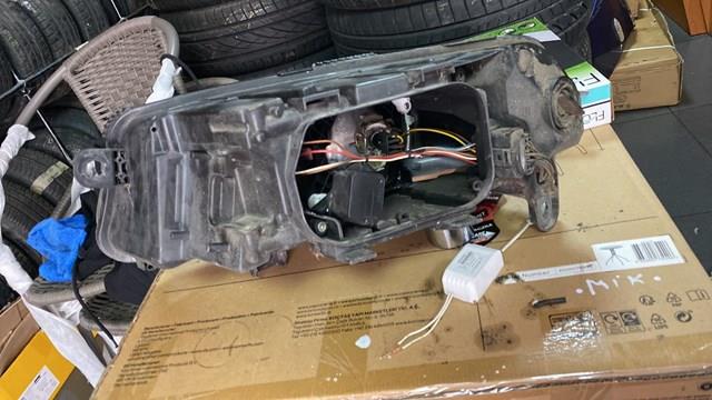 Фара правая