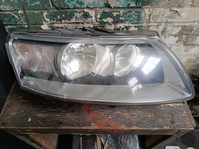 Фара права — фото 1