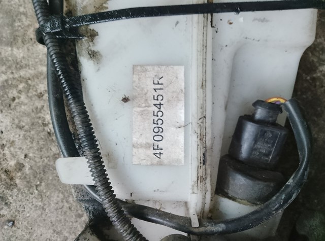 бачок омывателя