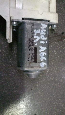 Мотор стеклоподъемника двери задней левой