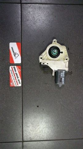 Двигун стеклопод'емника двері задньої, лівої