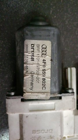 Мотор стеклоподъемника двери задней правой