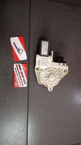 Мотор стеклоподъемника двери передней правой