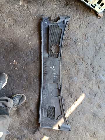 Решітка водостоку лобового скла ліва/права — фото 3