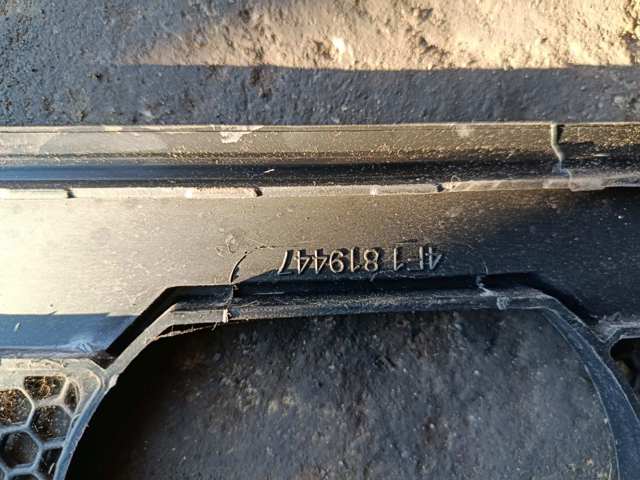 Решітка водостоку лобового скла ліва/права — фото 2