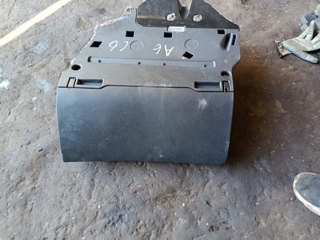 Бардачок пасажира — фото 1