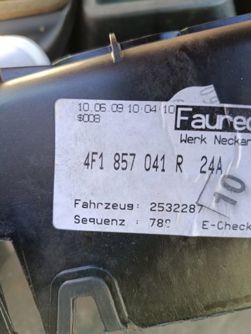 Панель приладів торпеди маємо 2шт