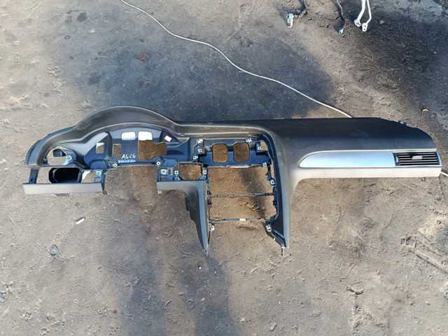 Панель приладів торпеди маємо 2шт