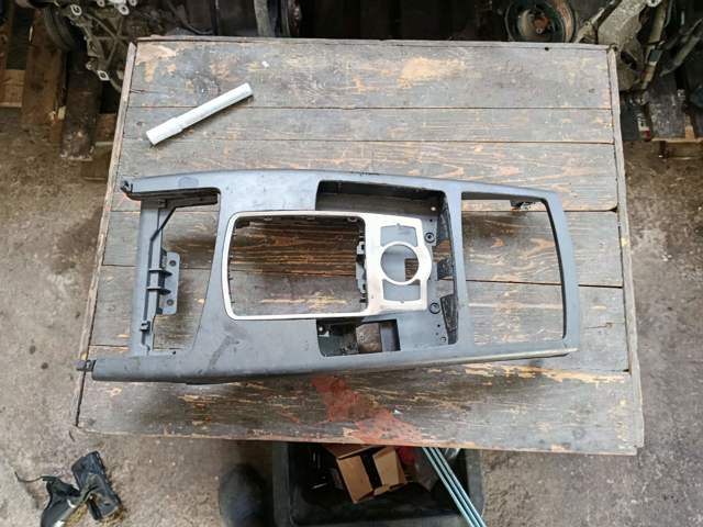 Декоративна накладка центральної консолі — фото 1