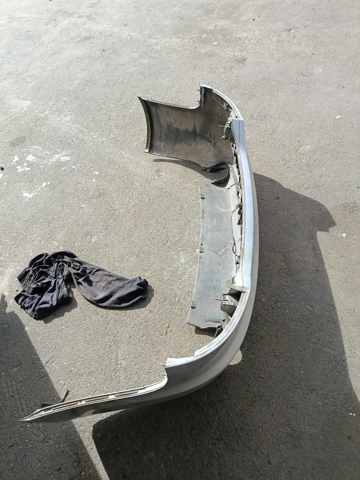 Бампер задній