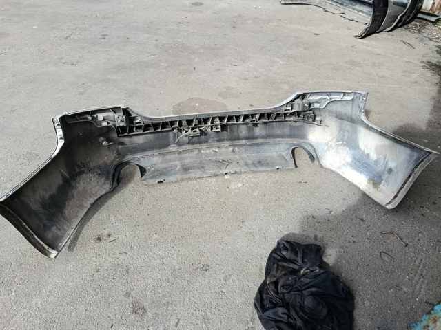 Бампер задній