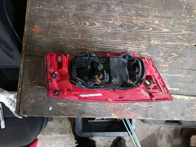 Ліхтар задній правий, зовнішній — фото 8