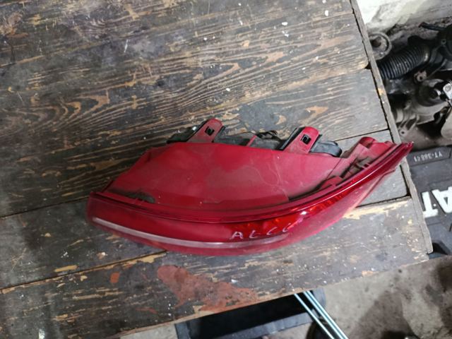 Ліхтар задній правий, зовнішній — фото 4