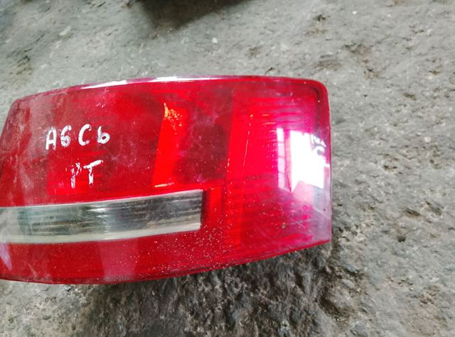 Ліхтар задній правий, зовнішній — фото 1