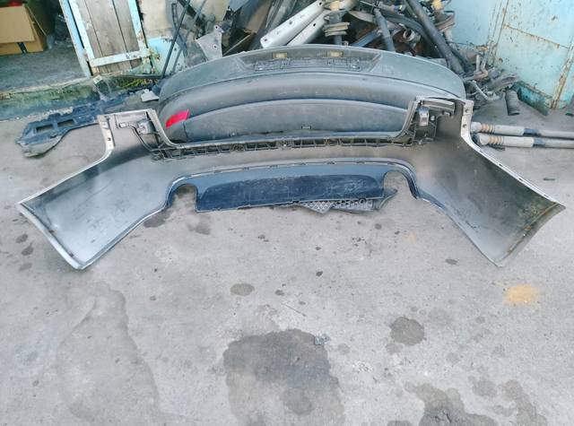 Бампер задній