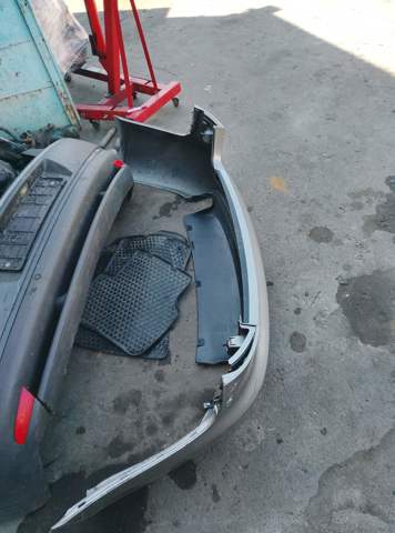 Бампер задній