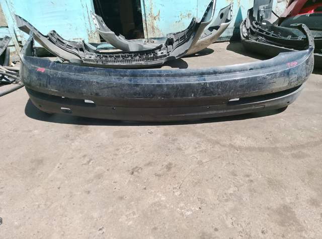 Бампер задній