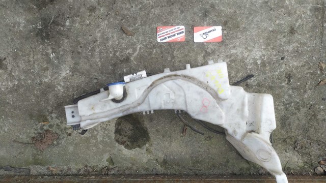 Бачок омивача скла