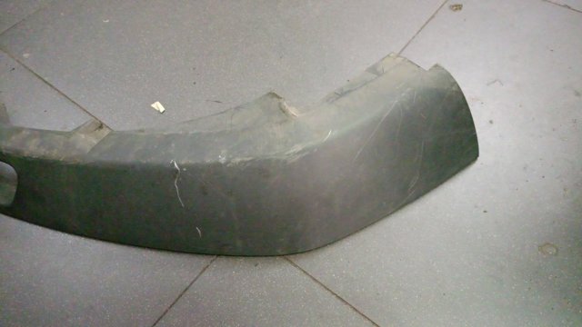 Спойлер переднього бампера