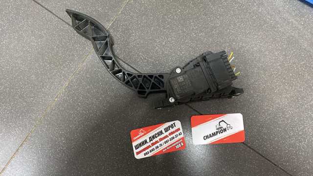 Педаль газу