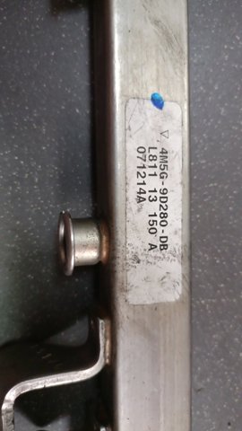 Распределитель топлива (рампа)