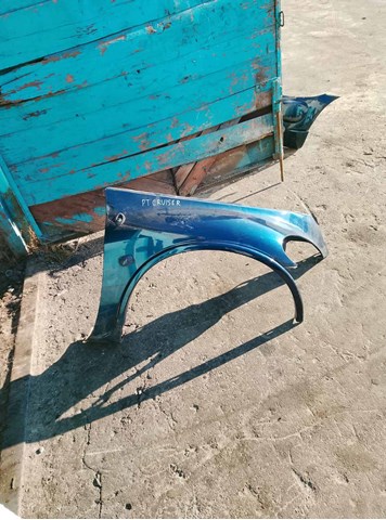 Крило переднє праве