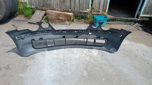 Бампер передній