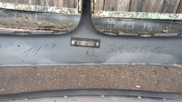 Бампер передній