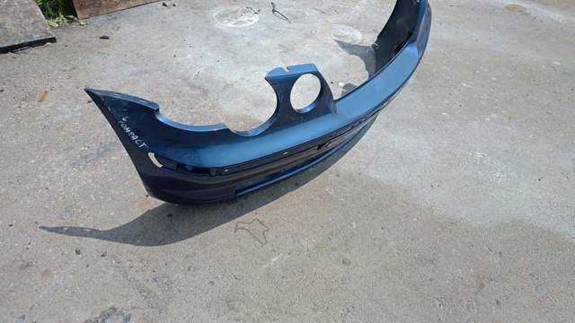 Бампер передній