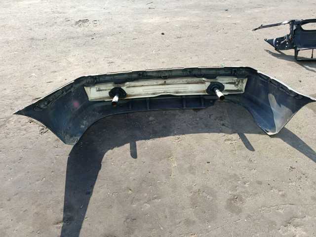 Бампер задній