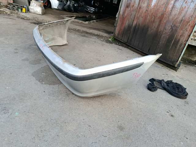 Бампер задній