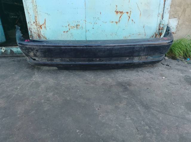 Бампер задній
