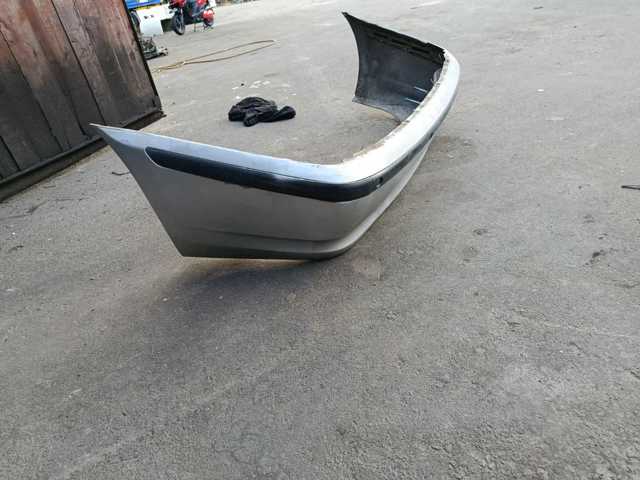 Бампер задній