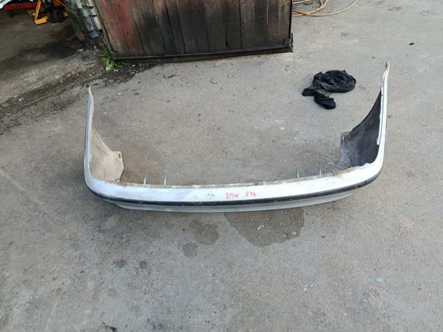 Бампер задній