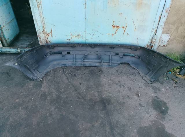 Бампер задній