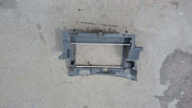 Ящик для рукавичок (бардачок)