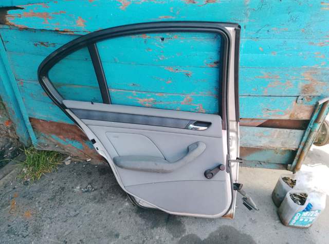 Замок задньої двері, лівої