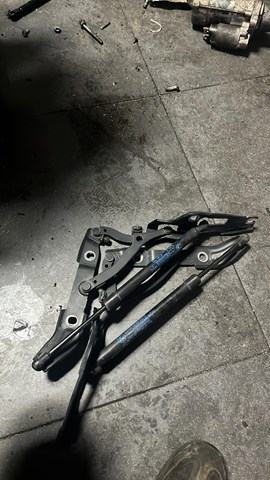 Амортизатор крышки багажника (двери 3/5-й задней)