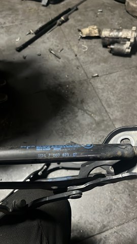 Амортизатор крышки багажника (двери 3/5-й задней)